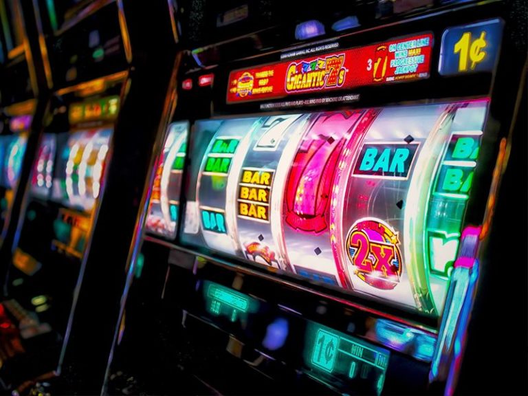 Stylish Slots | CasinoGuy.Net